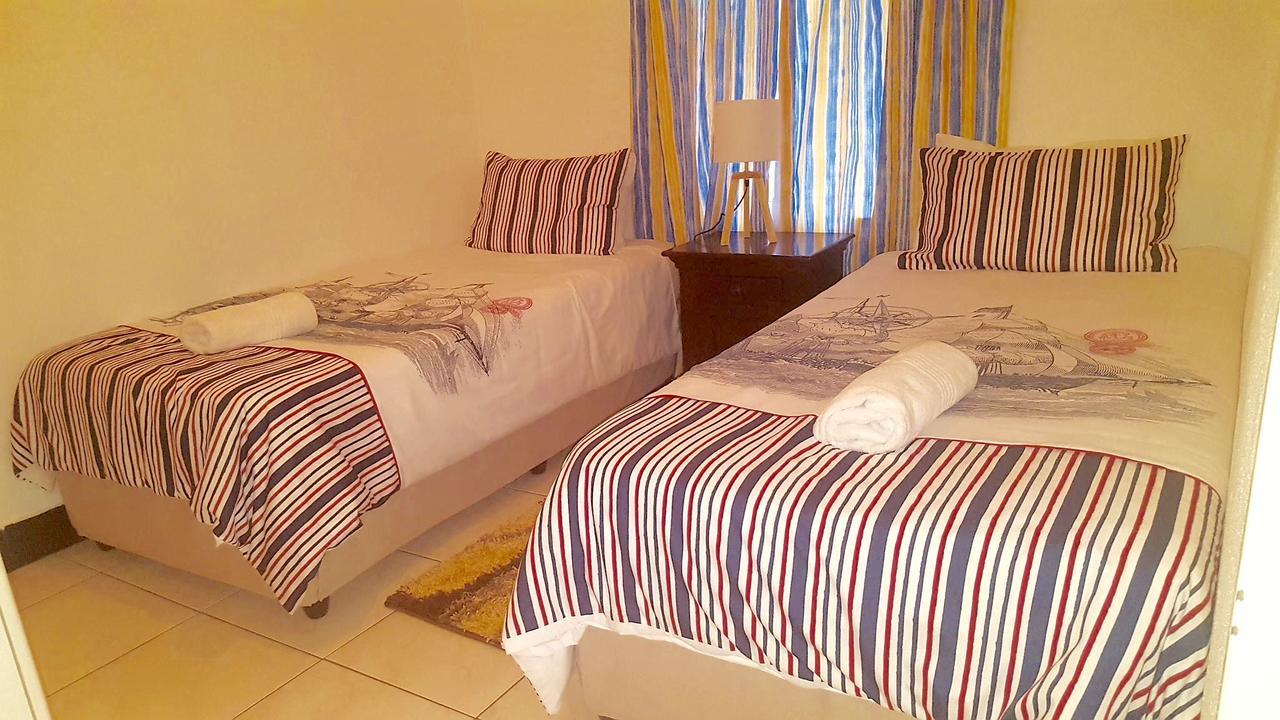 Hermanus Beach Club Apt 186 & 208 Appartement Buitenkant foto